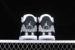 Air Jordan 3 Retro Green Glow 4