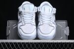 Dunk Genesis Low RTFKT Ghost (Edition of 8461) 4