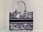 dior book tote m1296 medium toile de jouy embroidery m0076 004 luxibags.ru .jpg