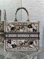 dior m1286 large book tote butterfly bandana embroidery m106 04 luxibags.ru .jpg
